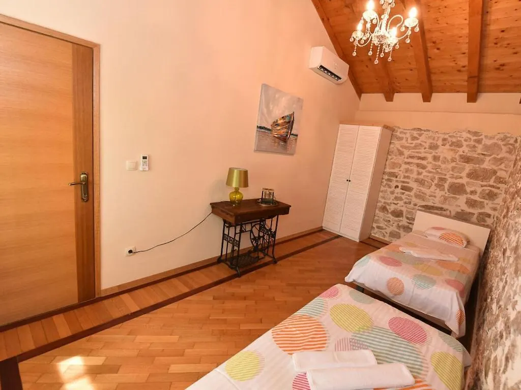 Stone Villa Anita With Pool Galovac
