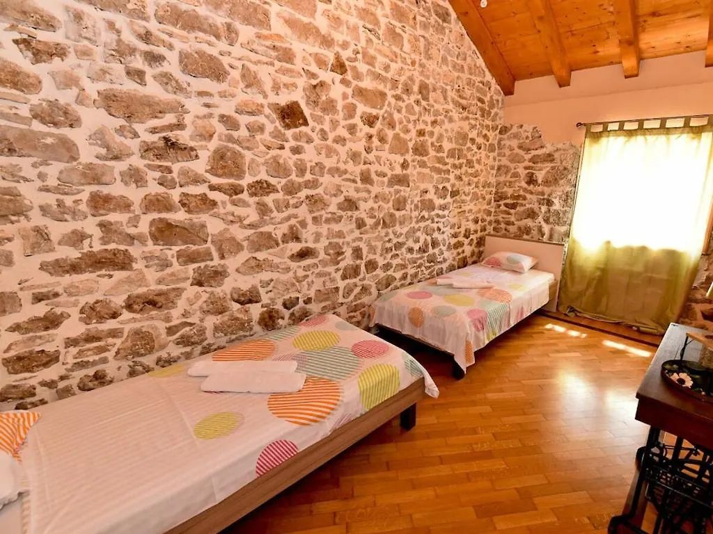 Stone Villa Anita With Pool Galovac  Galovac (Zadar)